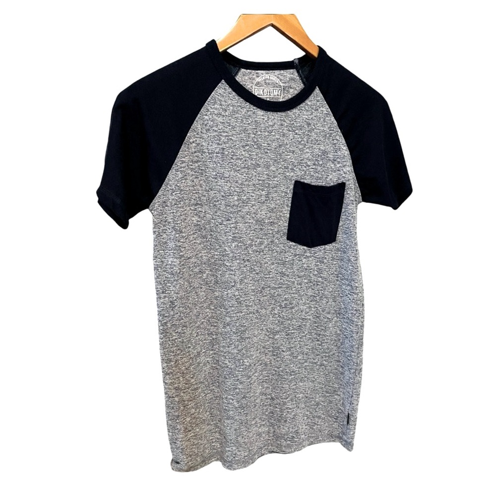 Dikotomy Men’s Size Small Black and Gray Shirt.